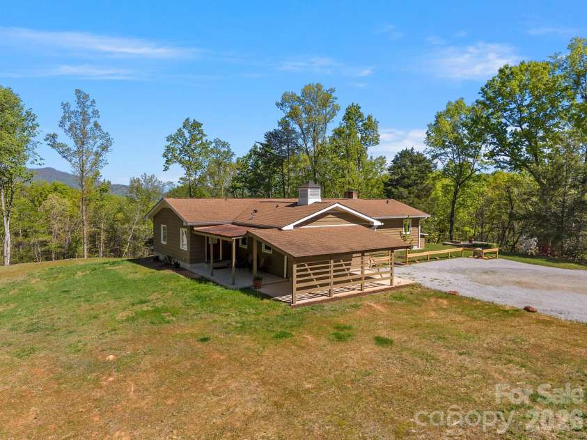 110 Persimmon Hill Court, Columbus, NC 28722.  MLS# CAR4370785, YatesRealty ID 23909. 