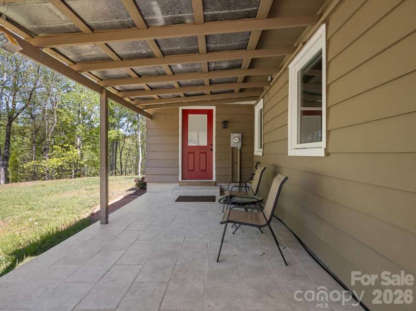 110 Persimmon Hill Court, Columbus, NC 28722.  MLS# CAR4370785, YatesRealty ID 23909. 