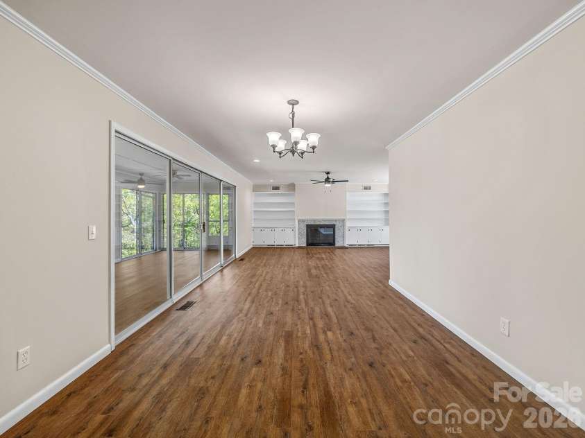 110 Persimmon Hill Court, Columbus, NC 28722.  MLS# CAR4370785, YatesRealty ID 23909. 