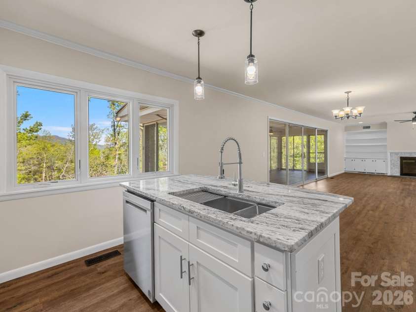 110 Persimmon Hill Court, Columbus, NC 28722.  MLS# CAR4370785, YatesRealty ID 23909. 