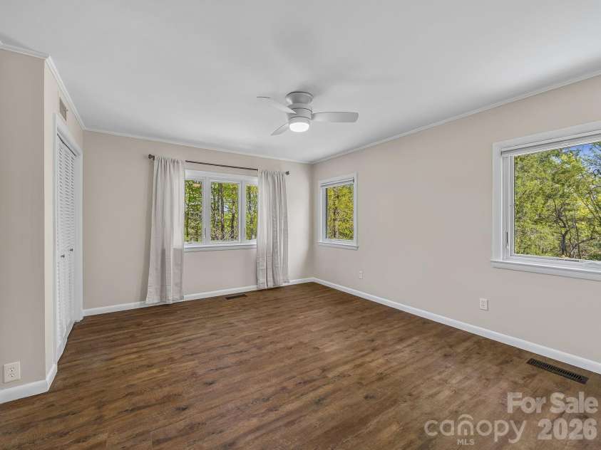 110 Persimmon Hill Court, Columbus, NC 28722.  MLS# CAR4370785, YatesRealty ID 23909. 