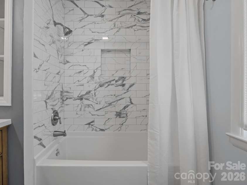 110 Persimmon Hill Court, Columbus, NC 28722.  MLS# CAR4370785, YatesRealty ID 23909. 