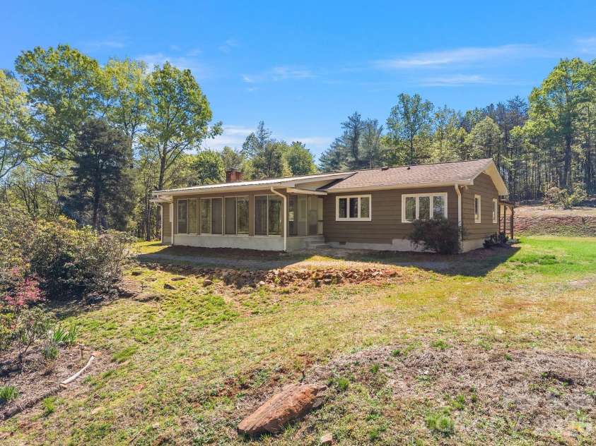 110 Persimmon Hill Court, Columbus, NC 28722.  MLS# CAR4370785, YatesRealty ID 23909. 