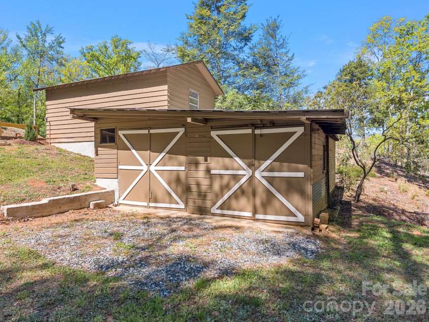 110 Persimmon Hill Court, Columbus, NC 28722.  MLS# CAR4370785, YatesRealty ID 23909. 