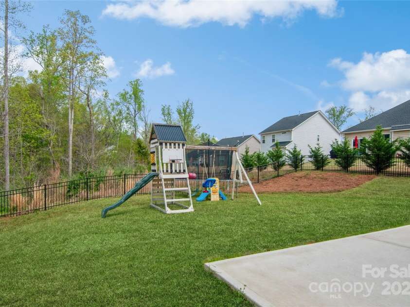 620 Baneberry Bluff Court, Rock Hill, SC 29732.  MLS# CAR4244233, YatesRealty ID 23909. Backyard
