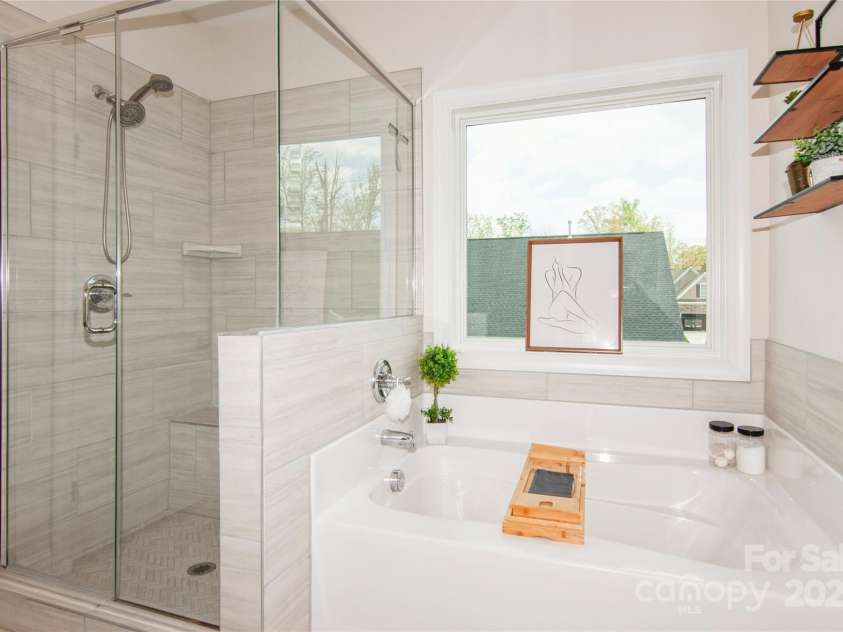 620 Baneberry Bluff Court, Rock Hill, SC 29732.  MLS# CAR4244233, YatesRealty ID 23909. Primary Bath and Shower