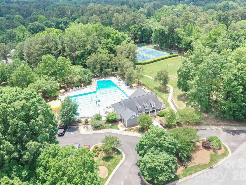 9927 Alden Glen Drive, Charlotte, NC 28269.  MLS# CAR4345335, YatesRealty ID 2391. Common Area
