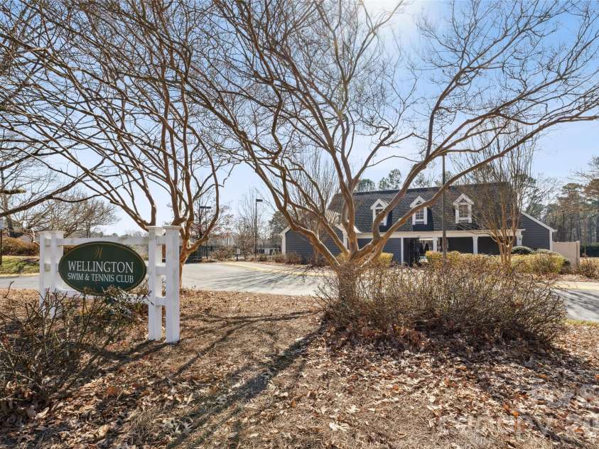9927 Alden Glen Drive, Charlotte, NC 28269.  MLS# CAR4345335, YatesRealty ID 2391. Common Area