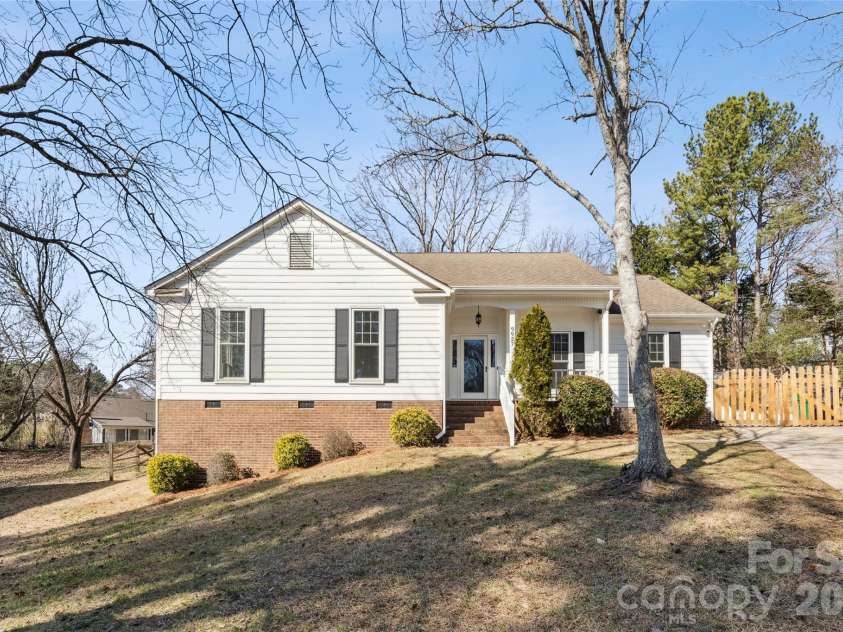 9927 Alden Glen Drive, Charlotte, NC 28269.  MLS# CAR4345335, YatesRealty ID 2391. Front exterior