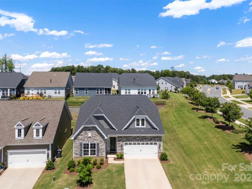 19004 Dry Narrows Way, Charlotte, NC 28278.  MLS# CAR4263509, YatesRealty ID 23911. 