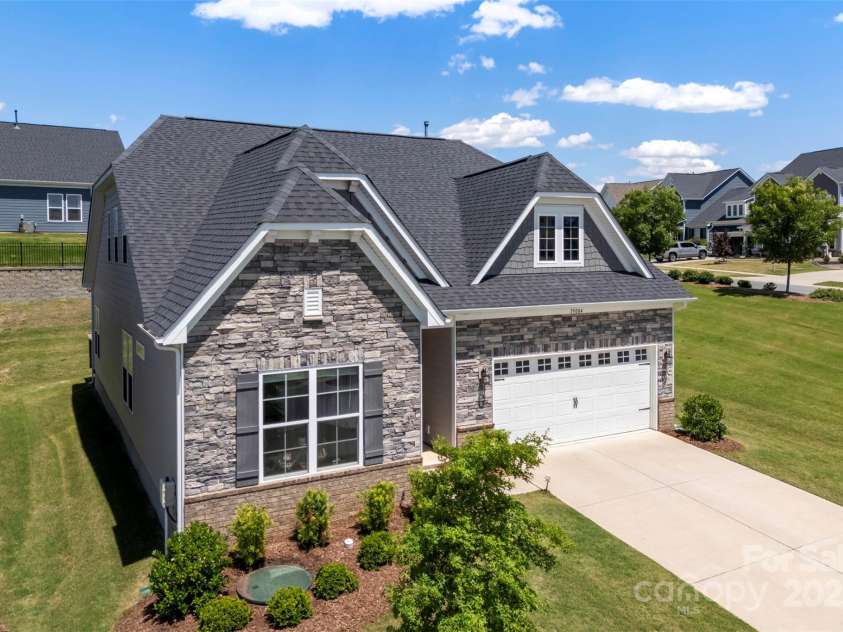 19004 Dry Narrows Way, Charlotte, NC 28278.  MLS# CAR4263509, YatesRealty ID 23911. 