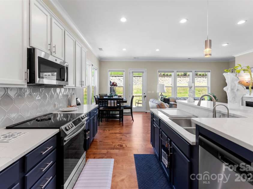 19004 Dry Narrows Way, Charlotte, NC 28278.  MLS# CAR4263509, YatesRealty ID 23911. 