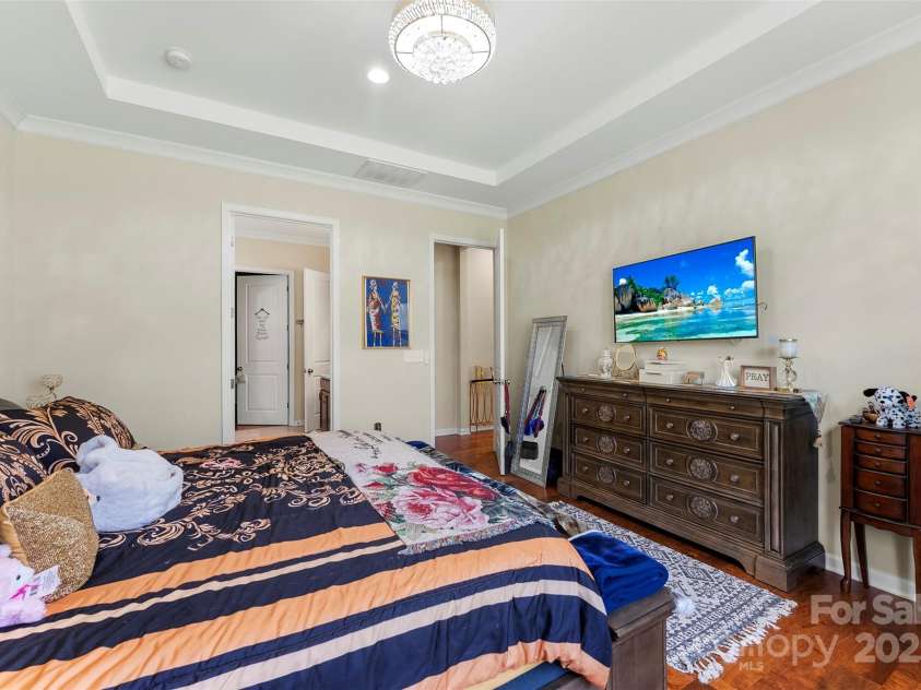 19004 Dry Narrows Way, Charlotte, NC 28278.  MLS# CAR4263509, YatesRealty ID 23911. 