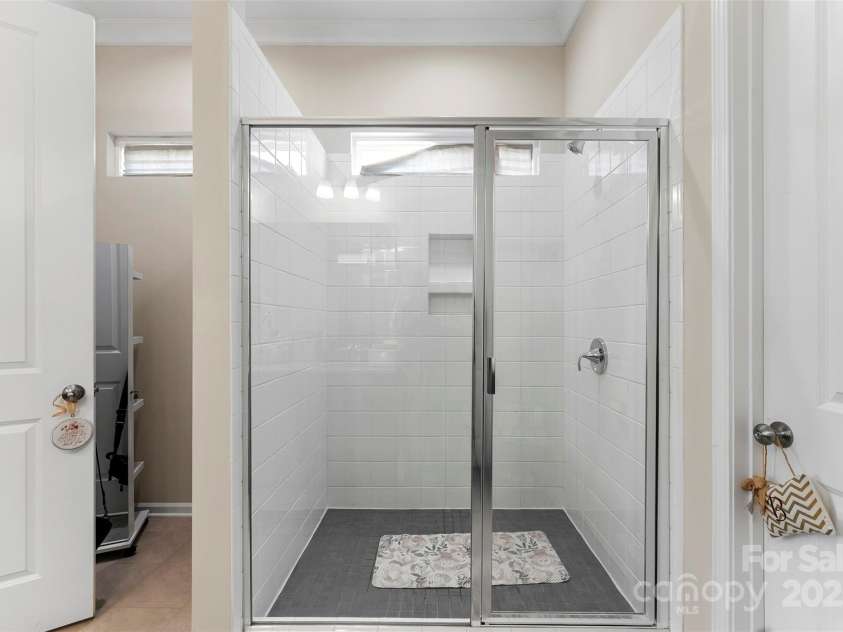 19004 Dry Narrows Way, Charlotte, NC 28278.  MLS# CAR4263509, YatesRealty ID 23911. 