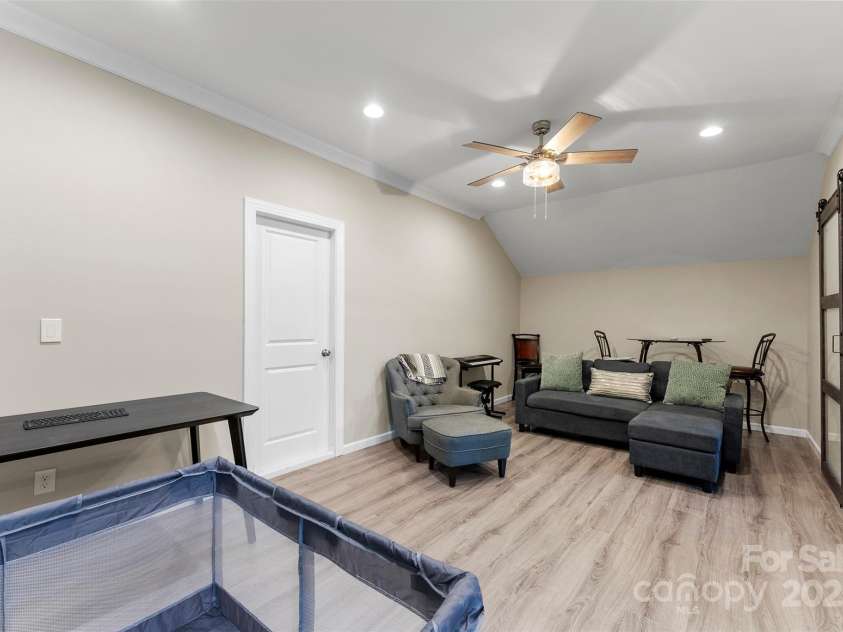 19004 Dry Narrows Way, Charlotte, NC 28278.  MLS# CAR4263509, YatesRealty ID 23911. 