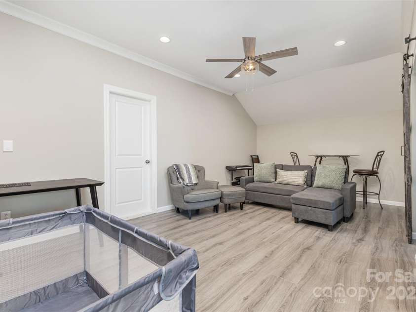 19004 Dry Narrows Way, Charlotte, NC 28278.  MLS# CAR4326256, YatesRealty ID 23911. 