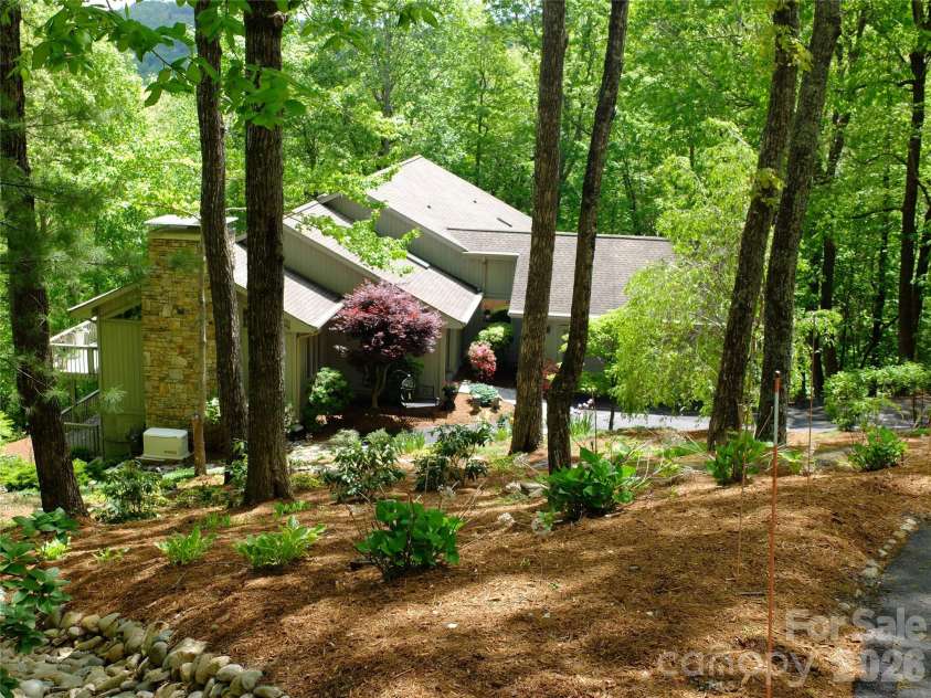 258 DALHOUSIE Court, Flat Rock, NC 28731.  MLS# CAR4379013, YatesRealty ID 23912. 