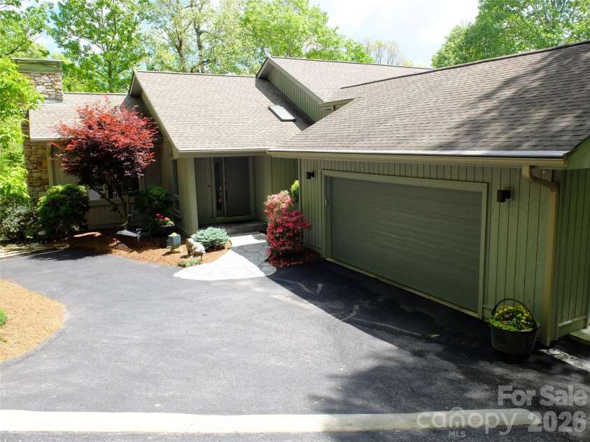 258 DALHOUSIE Court, Flat Rock, NC 28731.  MLS# CAR4379013, YatesRealty ID 23912. 