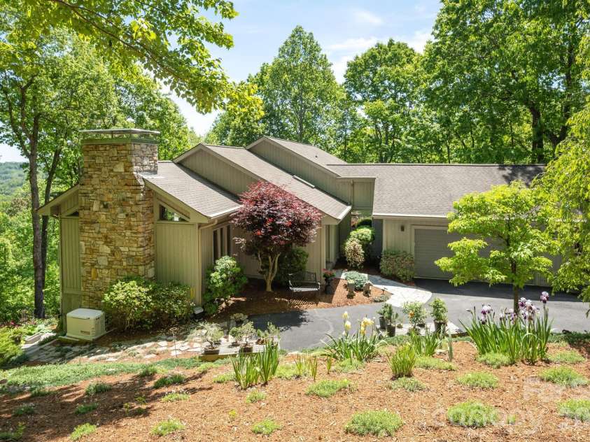 258 DALHOUSIE Court, Flat Rock, NC 28731.  MLS# CAR4379013, YatesRealty ID 23912. 