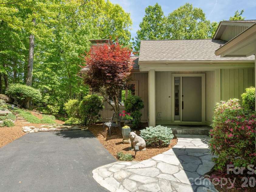 258 DALHOUSIE Court, Flat Rock, NC 28731.  MLS# CAR4379013, YatesRealty ID 23912. 