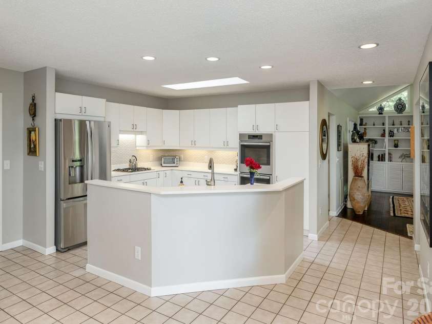 258 DALHOUSIE Court, Flat Rock, NC 28731.  MLS# CAR4379013, YatesRealty ID 23912. 