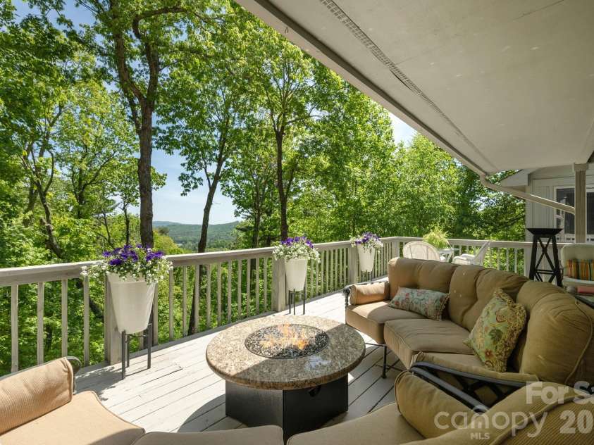 258 DALHOUSIE Court, Flat Rock, NC 28731.  MLS# CAR4379013, YatesRealty ID 23912. 