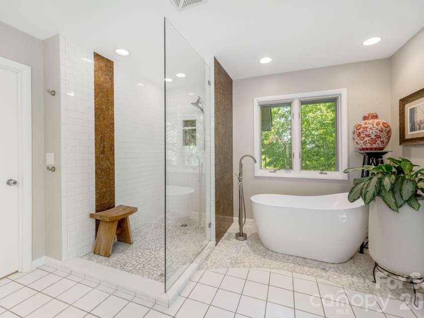 258 DALHOUSIE Court, Flat Rock, NC 28731.  MLS# CAR4379013, YatesRealty ID 23912. 
