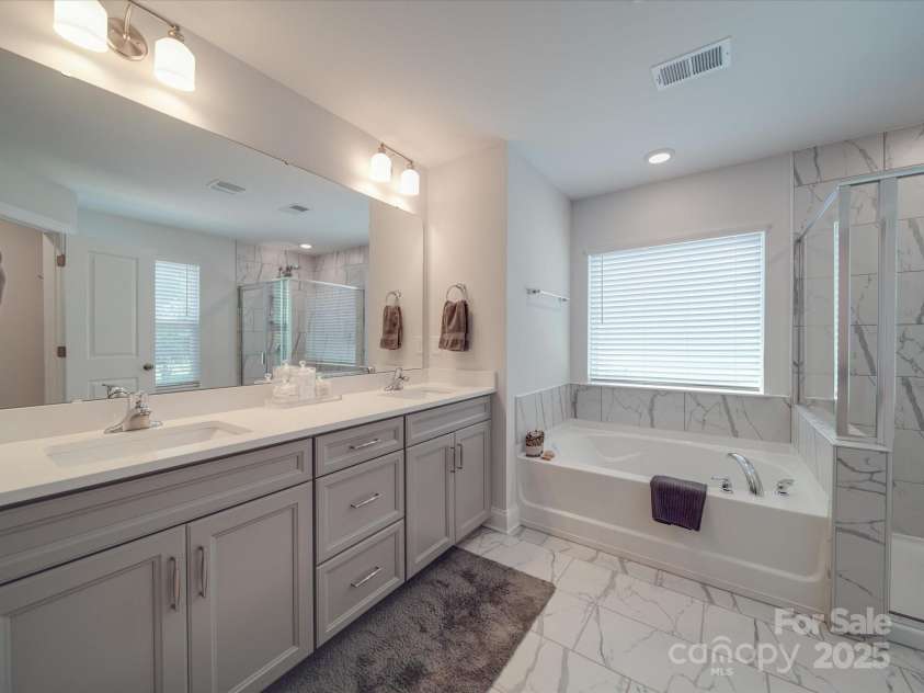 647 R L Stowe Road, Belmont, NC 28012.  MLS# CAR4267102, YatesRealty ID 23912. 