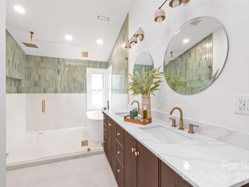 2900 Polo Ridge Court, Charlotte, NC 28210.  MLS# CAR4379380, YatesRealty ID 23913. 