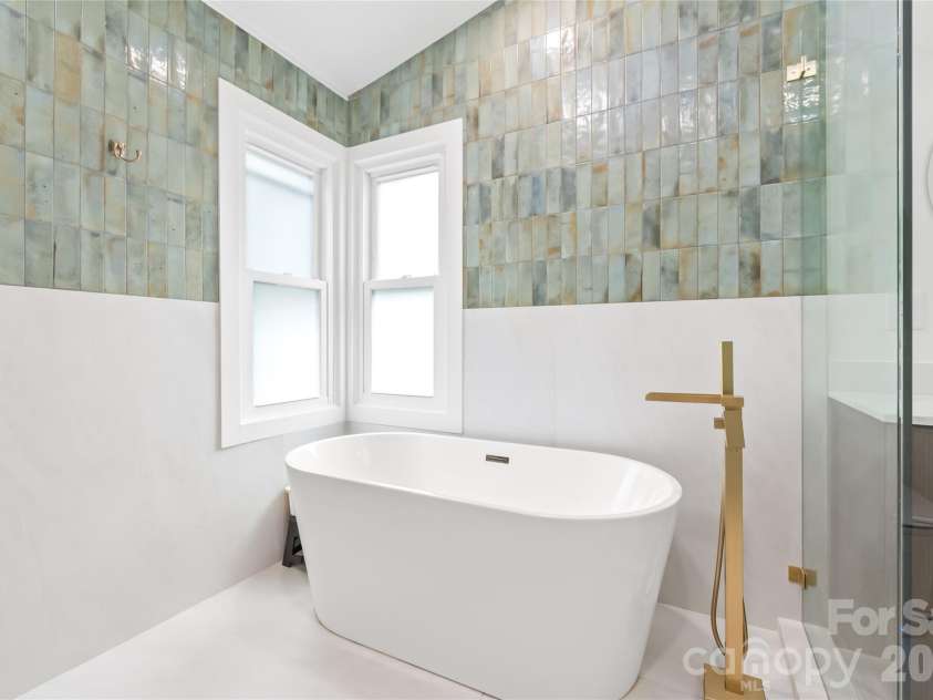 2900 Polo Ridge Court, Charlotte, NC 28210.  MLS# CAR4379380, YatesRealty ID 23913. 