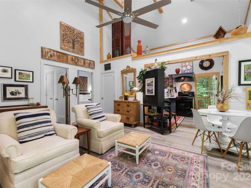 74 Alta Vista Drive, Saluda, NC 28773.  MLS# CAR4265898, YatesRealty ID 23913. 