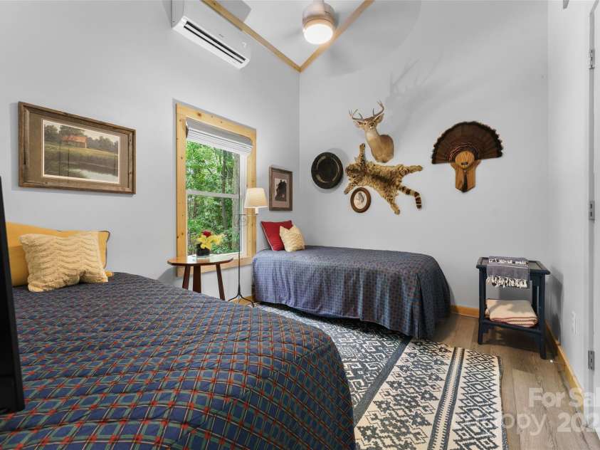 74 Alta Vista Drive, Saluda, NC 28773.  MLS# CAR4265898, YatesRealty ID 23913. 