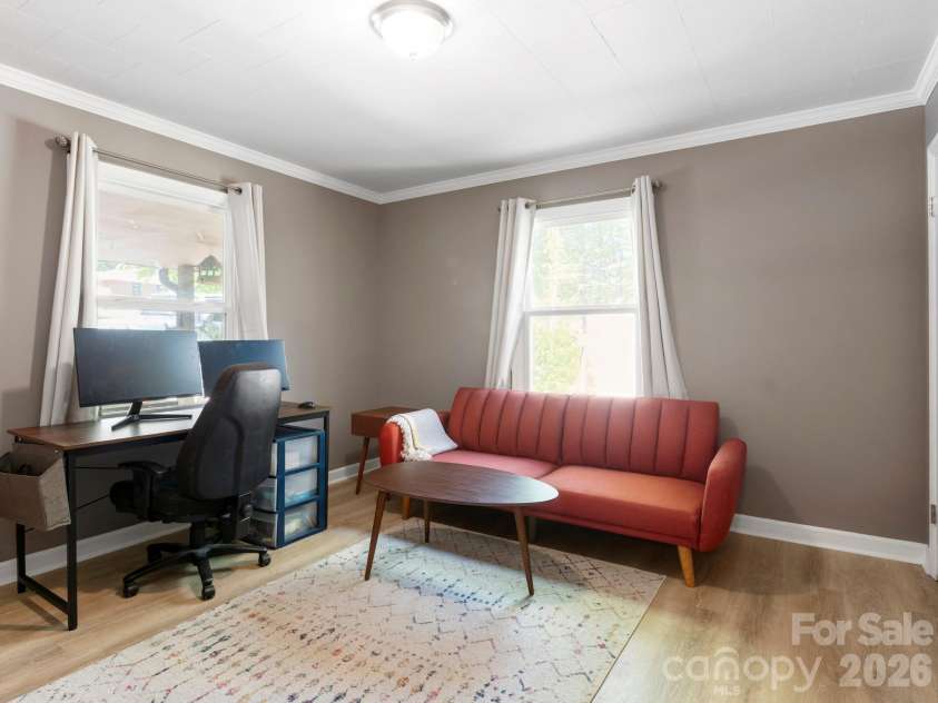97 Columbia Circle, Hendersonville, NC 28792.  MLS# CAR4381538, YatesRealty ID 23914. Bonus Room/Office