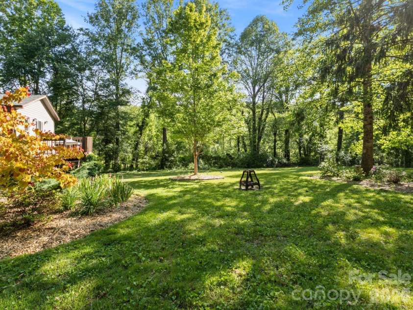 97 Columbia Circle, Hendersonville, NC 28792.  MLS# CAR4381538, YatesRealty ID 23914. Large Fenced Yard