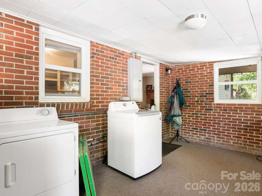 97 Columbia Circle, Hendersonville, NC 28792.  MLS# CAR4381538, YatesRealty ID 23914. Mudroom/Porch/Laundry