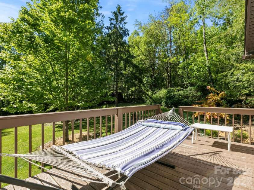 97 Columbia Circle, Hendersonville, NC 28792.  MLS# CAR4381538, YatesRealty ID 23914. Sunny Deck
