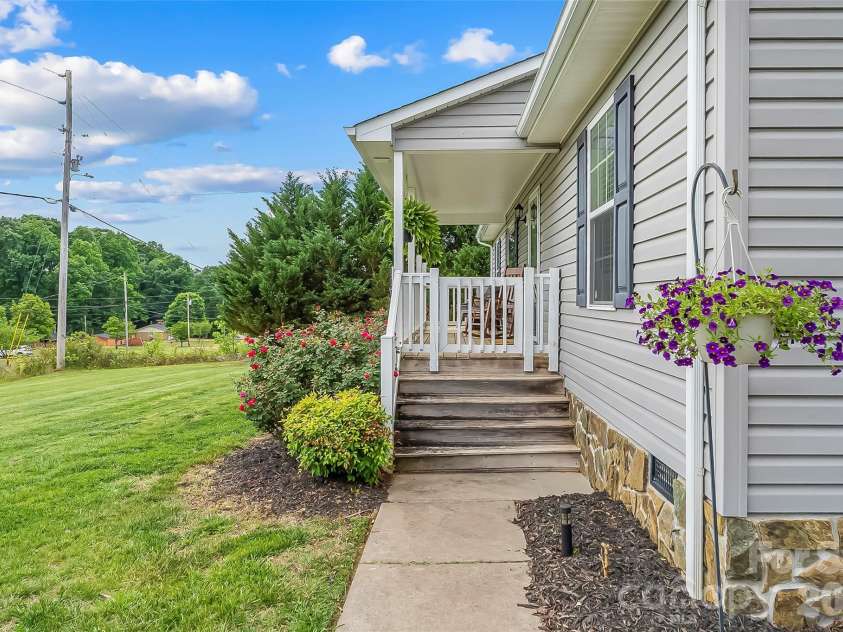 1498 Salem Road, Morganton, NC 28655.  MLS# CAR4383304, YatesRealty ID 23915. 