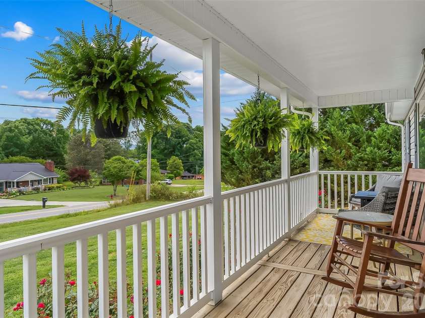 1498 Salem Road, Morganton, NC 28655.  MLS# CAR4383304, YatesRealty ID 23915. 