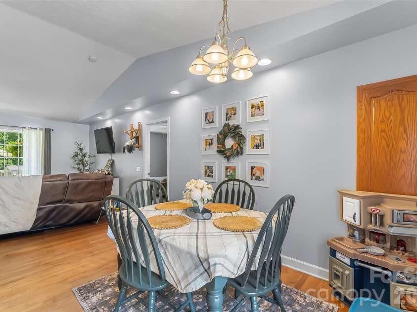 1498 Salem Road, Morganton, NC 28655.  MLS# CAR4383304, YatesRealty ID 23915. 