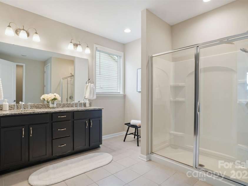 16112 Langston Drive, Charlotte, NC 28278.  MLS# CAR4269420, YatesRealty ID 23915. 