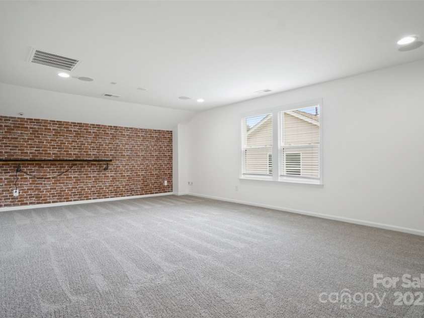 16112 Langston Drive, Charlotte, NC 28278.  MLS# CAR4269420, YatesRealty ID 23915. 