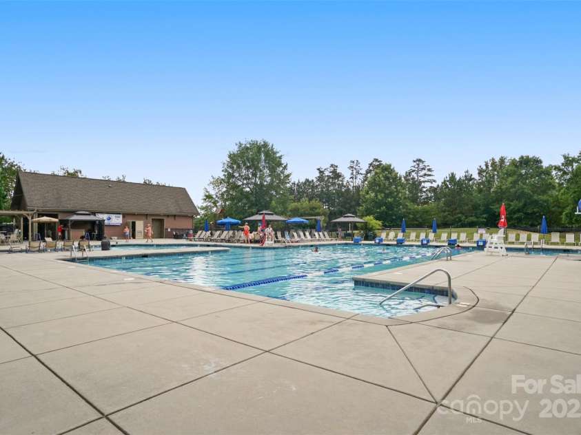 16112 Langston Drive, Charlotte, NC 28278.  MLS# CAR4269420, YatesRealty ID 23915. 