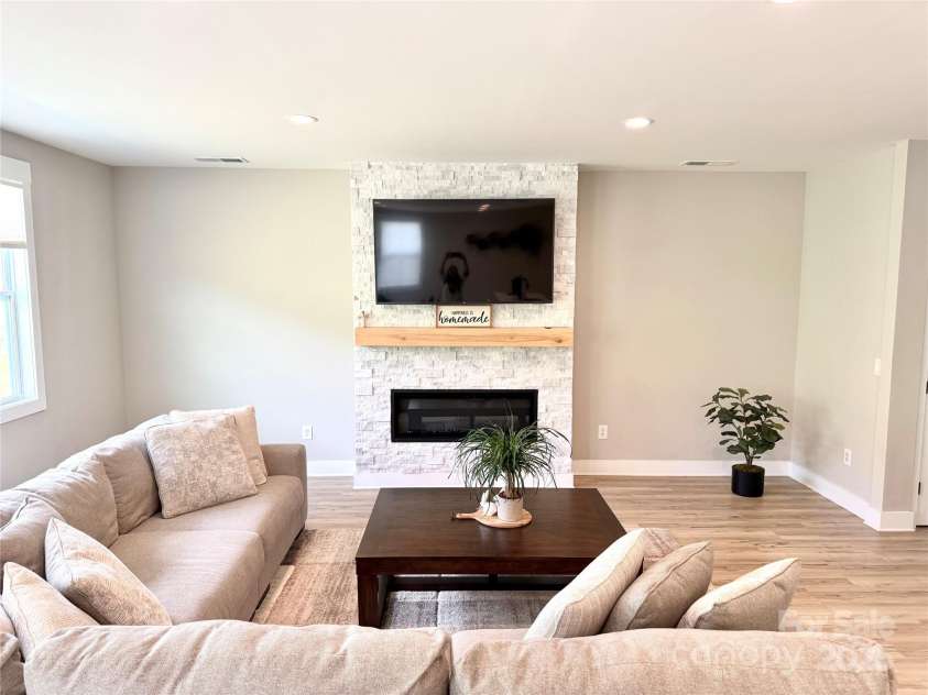 305 Pleasant Hill Drive, Concord, NC 28025.  MLS# CAR4273898, YatesRealty ID 23916. 