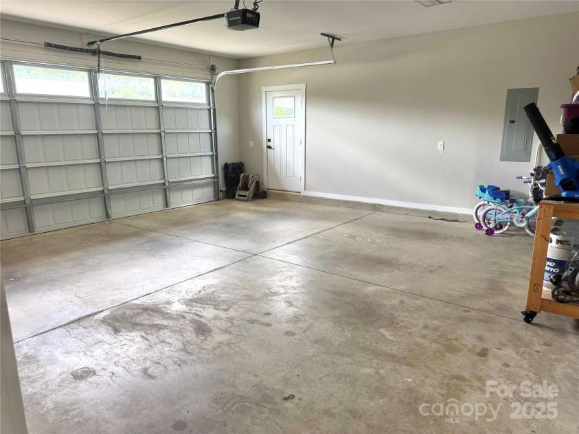 305 Pleasant Hill Drive, Concord, NC 28025.  MLS# CAR4273898, YatesRealty ID 23916. 