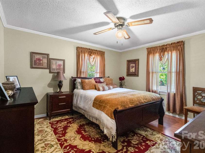 116 Live Oak Avenue, Belmont, NC 28012.  MLS# CAR4380697, YatesRealty ID 23917. 