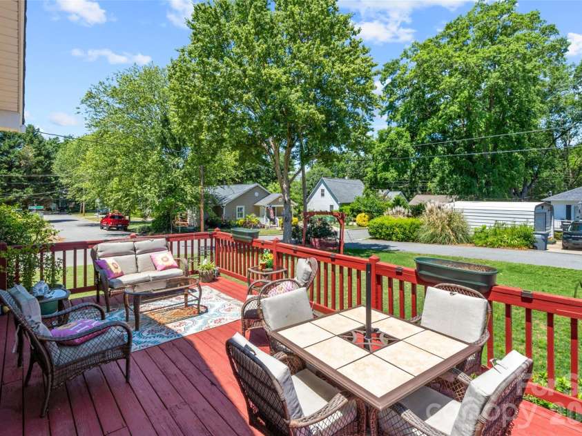 116 Live Oak Avenue, Belmont, NC 28012.  MLS# CAR4380697, YatesRealty ID 23917. 