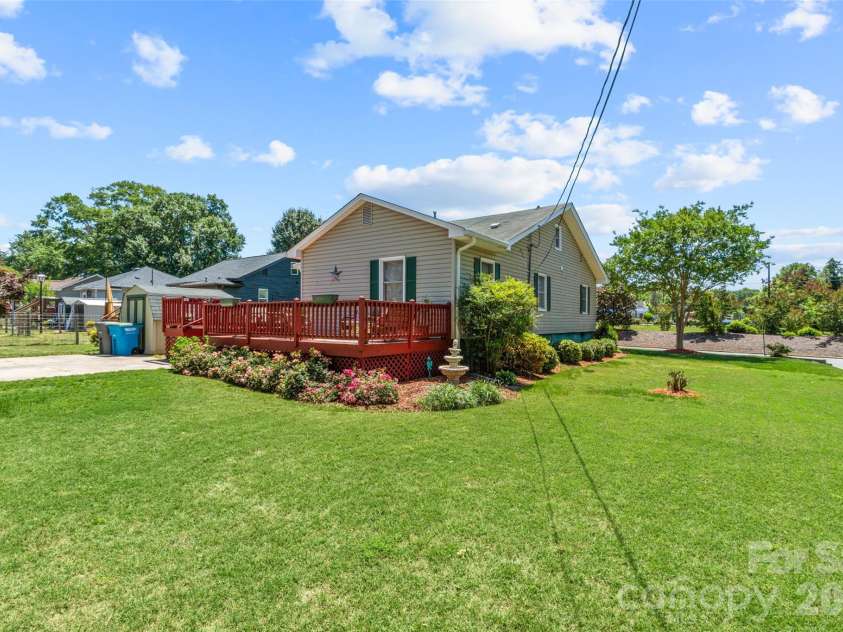 116 Live Oak Avenue, Belmont, NC 28012.  MLS# CAR4380697, YatesRealty ID 23917. 