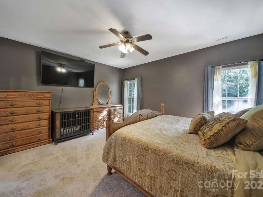 1345 Shimmer Light Circle, Rock Hill, SC 29732.  MLS# CAR4277572, YatesRealty ID 23917. 