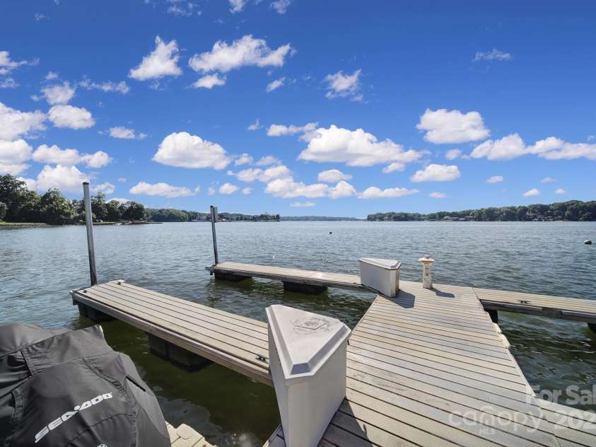 1345 Shimmer Light Circle, Rock Hill, SC 29732.  MLS# CAR4277572, YatesRealty ID 23917. 