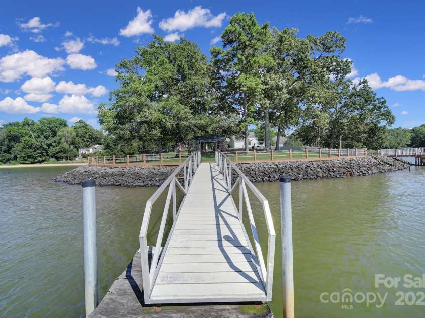 1345 Shimmer Light Circle, Rock Hill, SC 29732.  MLS# CAR4277572, YatesRealty ID 23917. 